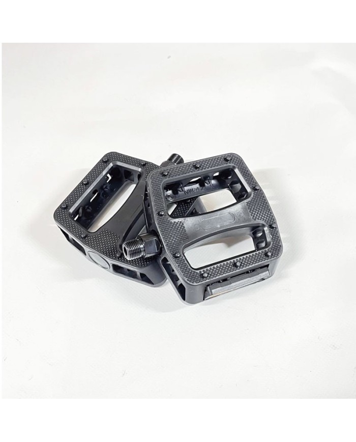 PEDALES DE PLASTICO DE SERIE NEGRO PEDALES DE PLASTICO DE SERIE NEGRO