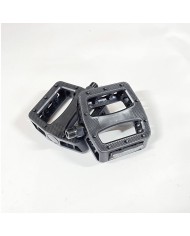 PEDALES DE PLASTICO DE SERIE NEGRO PEDALES DE PLASTICO DE SERIE NEGRO