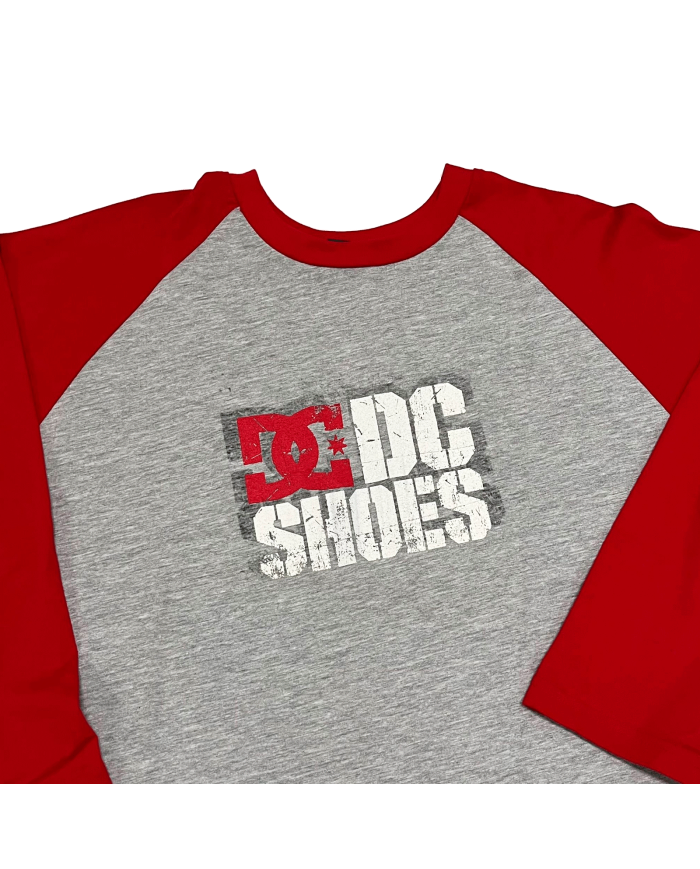 CAMISETA DC 3/4  XL GRIS ROJO OFERTA