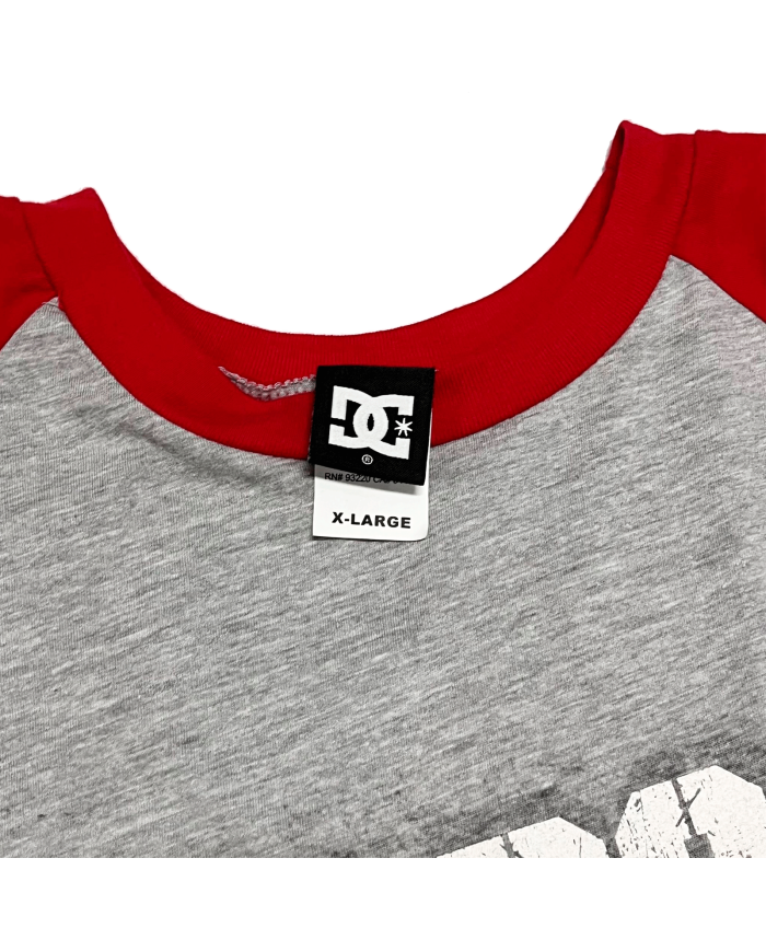 CAMISETA DC 3/4  XL GRIS ROJO OFERTA