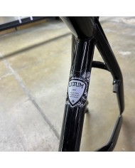 CUADRO SUBROSA LETUM 20.75" NEGRO CUADRO SUBROSA LETUM 20.75" NEGRO