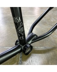 CUADRO SUBROSA LETUM 20.75" NEGRO CUADRO SUBROSA LETUM 20.75" NEGRO