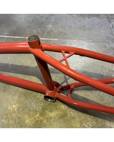 CUADRO SIMPLE EZ 21,2" ROJO TEJA OFERTA CUADRO SIMPLE EZ 21,2" ROJO TEJA OFERTA