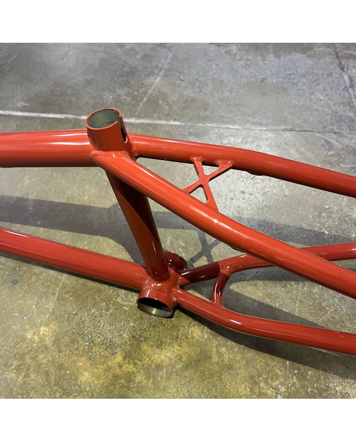 CUADRO SIMPLE EZ 21,2" ROJO TEJA OFERTA